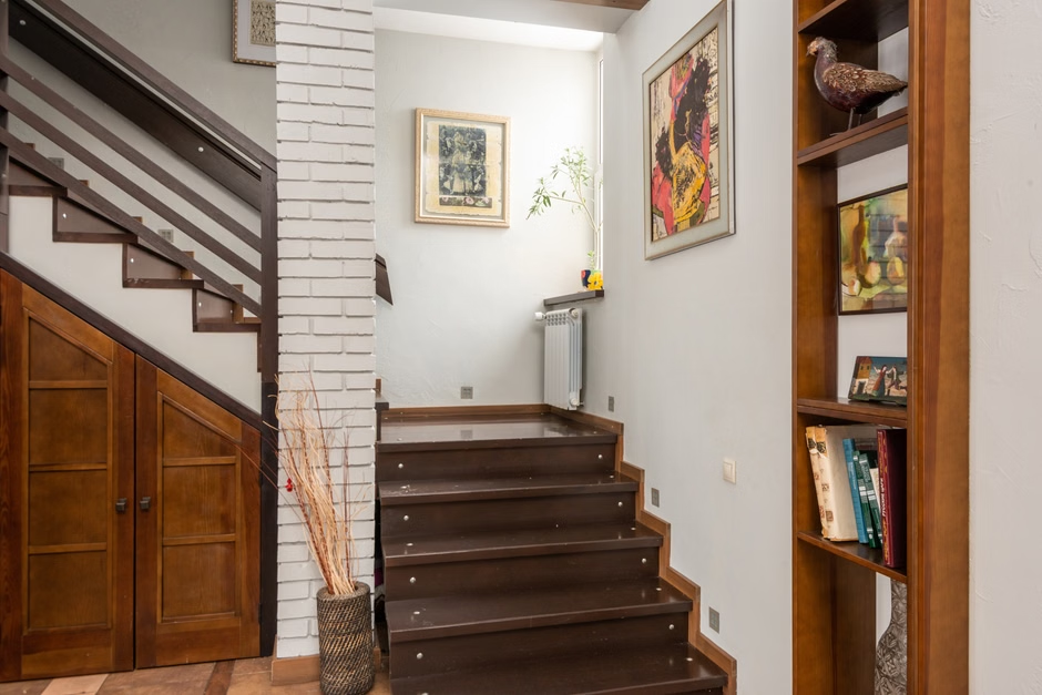 Habillage mur cage d'escalier