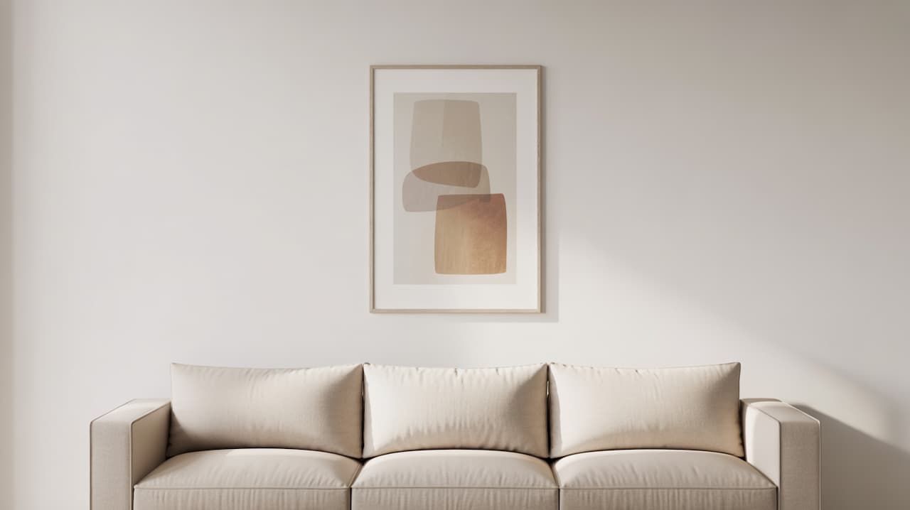 À quelle hauteur accrocher un tableau au-dessus d’un canapé ?